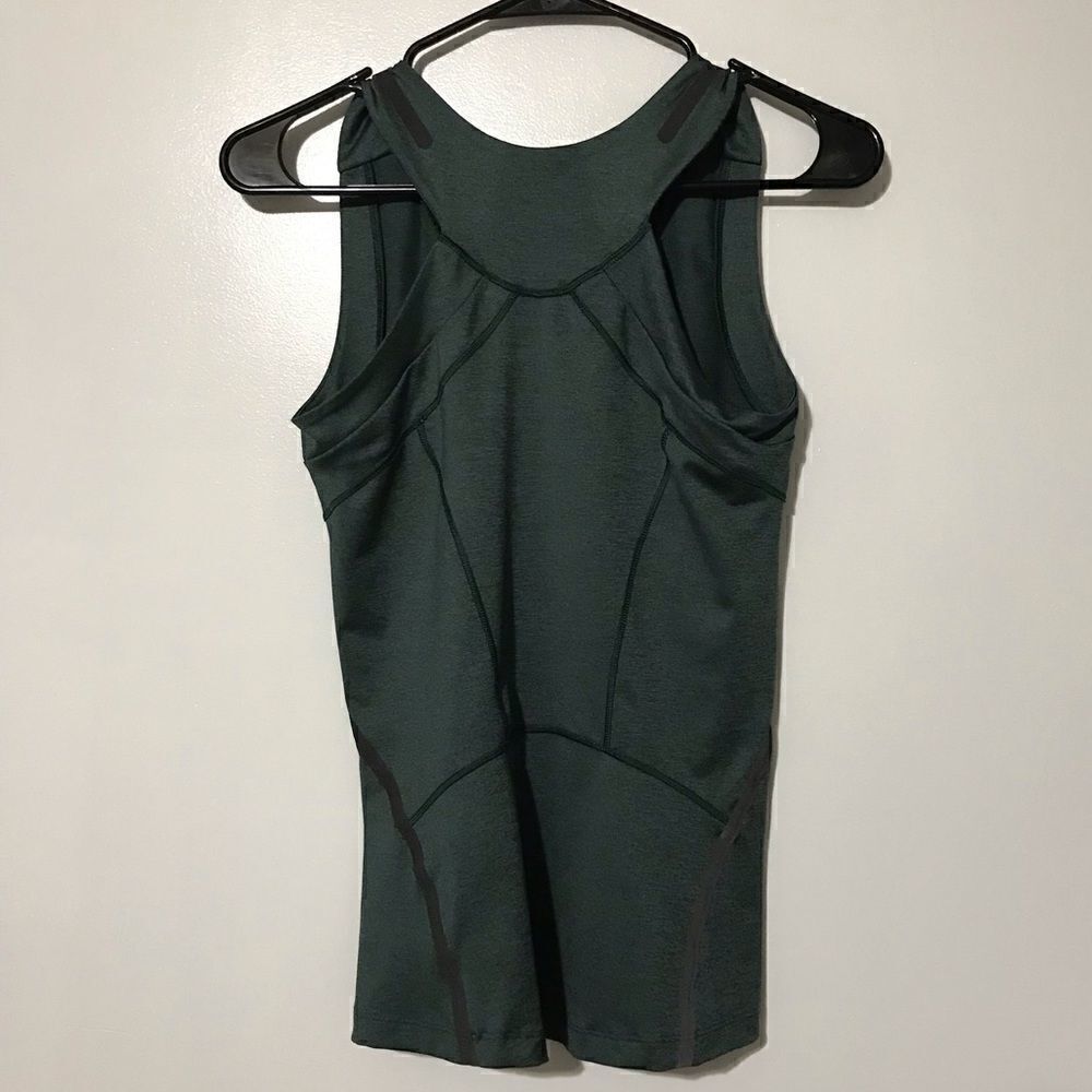 5/$25 ASICS Athletic Tank - Picture 4 of 7